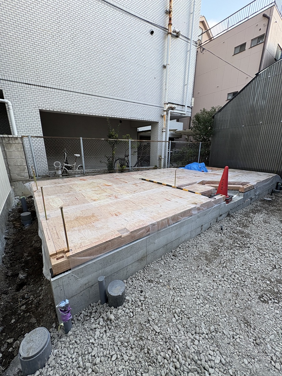 東川様邸基礎コンクリート打設03